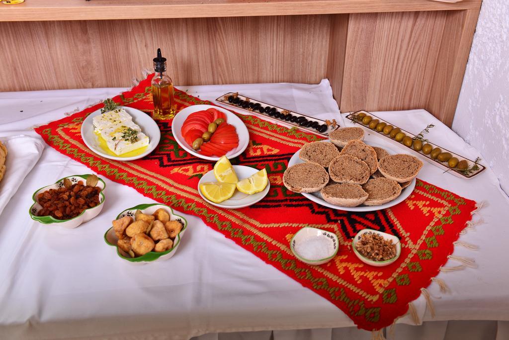 Krits Hotel Χερσόνησος Εξωτερικό φωτογραφία